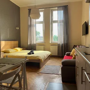 https://cheerful-corner.krakowhotelspoland.com