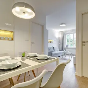 6 Old Town Apartament