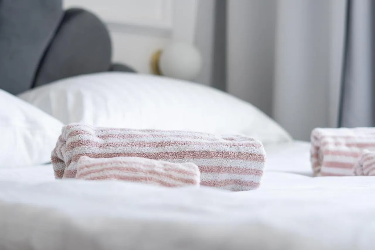 Old Town Gem Designer Apartment - Centre Location - Families - Remote Work Gdansk